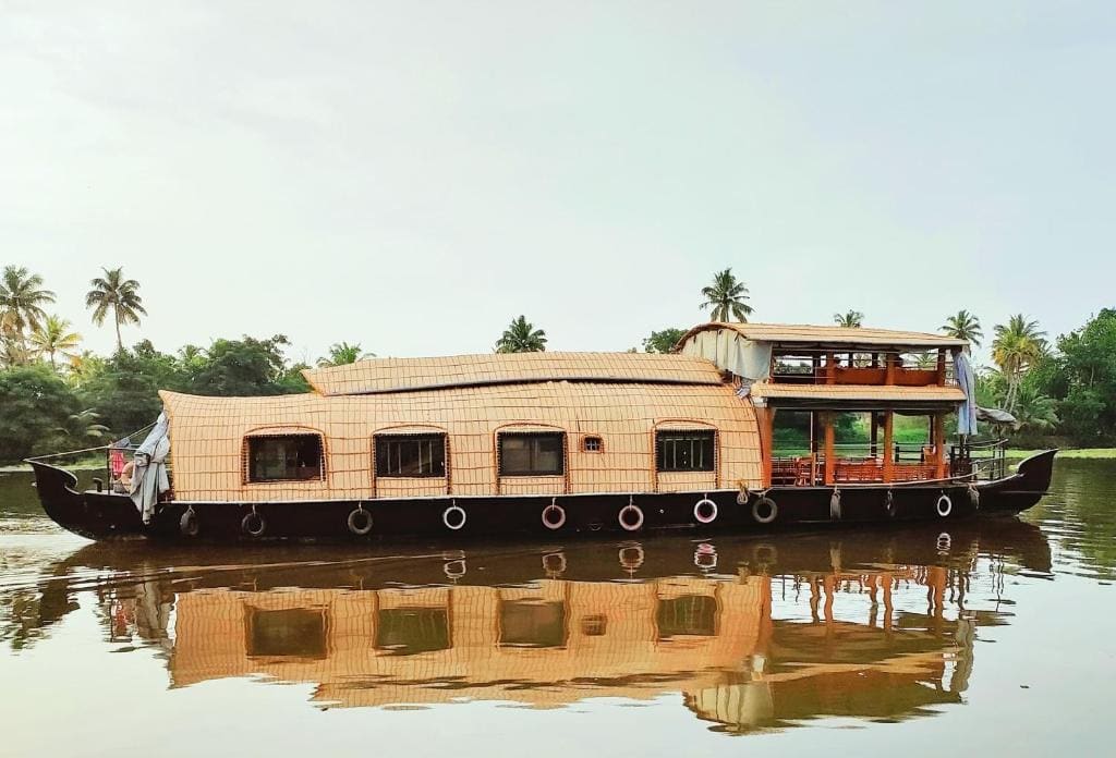 Vaikundam houseboats - व्यू 5