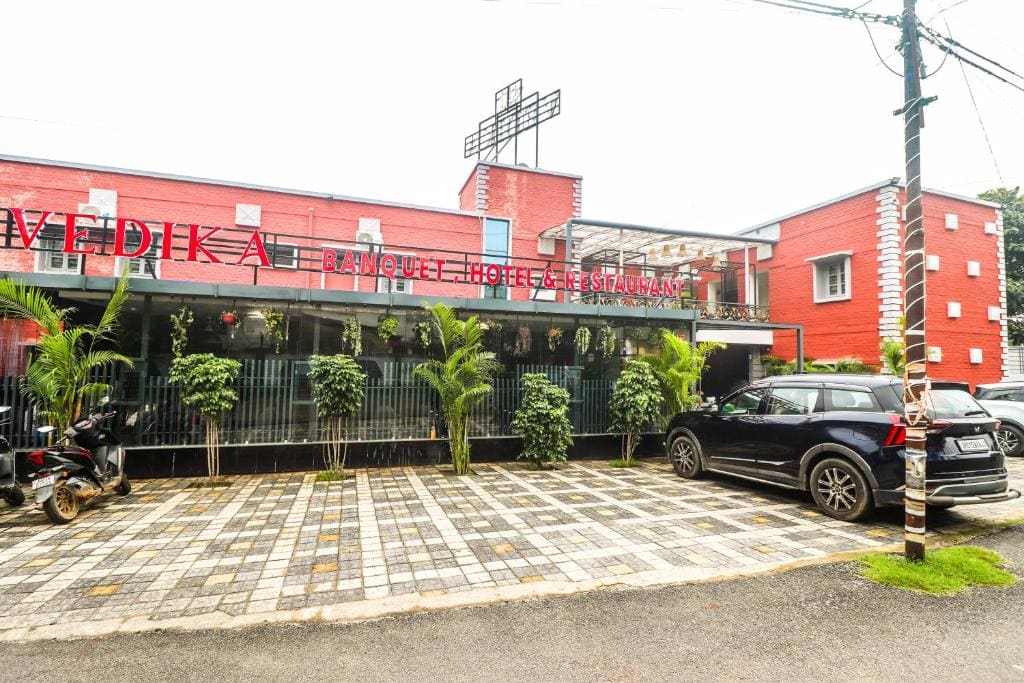 Vedika Hotel Restaurant & Banquet - View 7