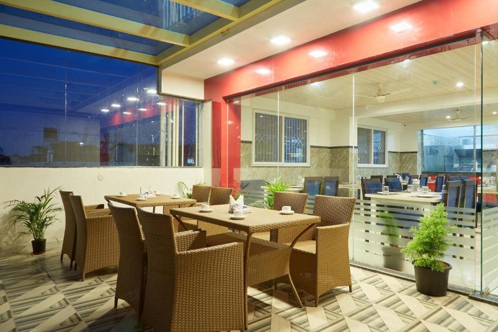 VOVO PREMIER HOTEL - View 6