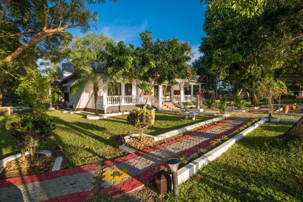 Warmth Lake Haven - Main view