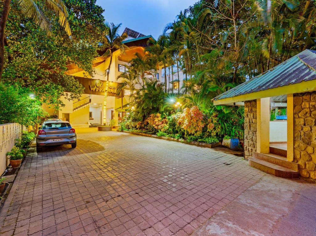 Hotel Woodland - View 4