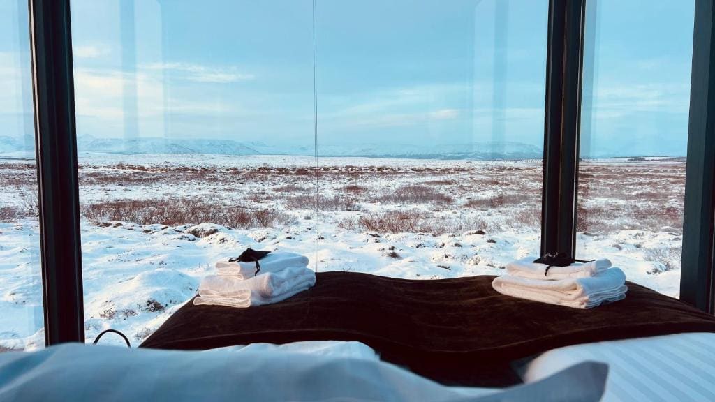 Tiny Glass lodge Experience The Nature - View 2