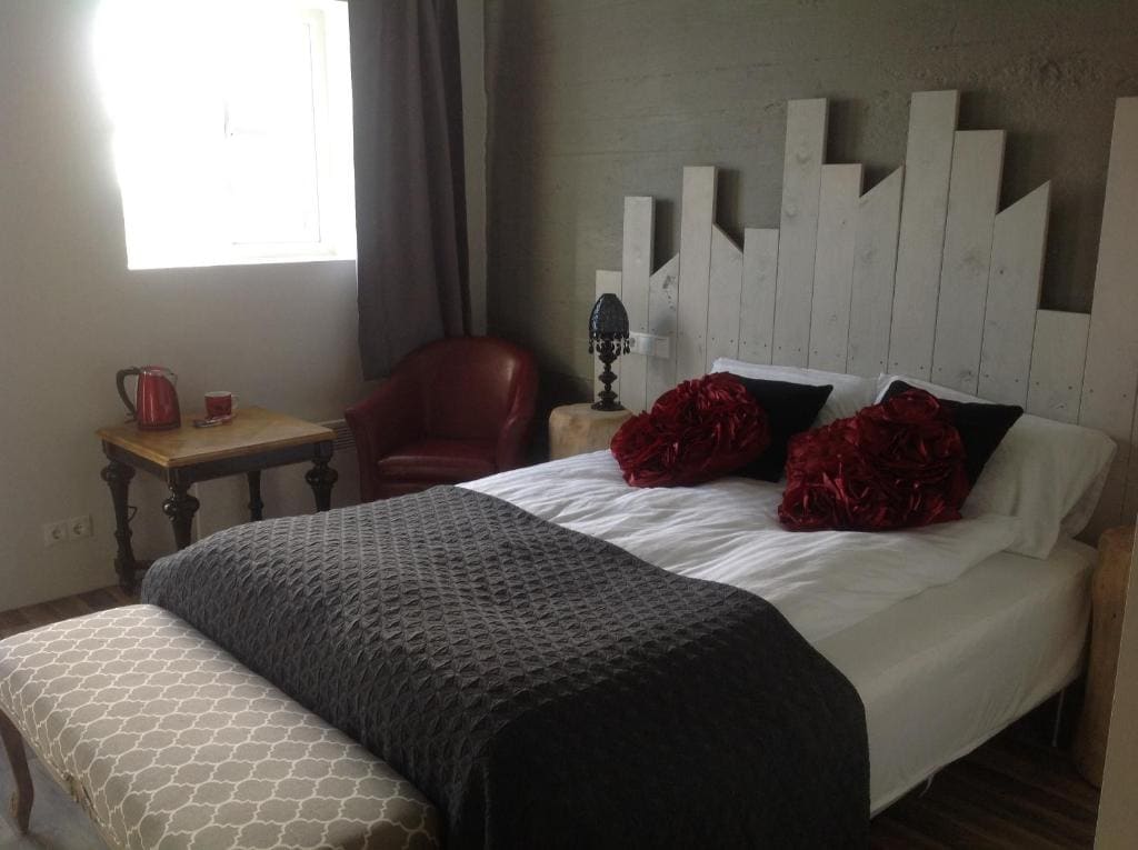 Guesthouse Vellir - Main view