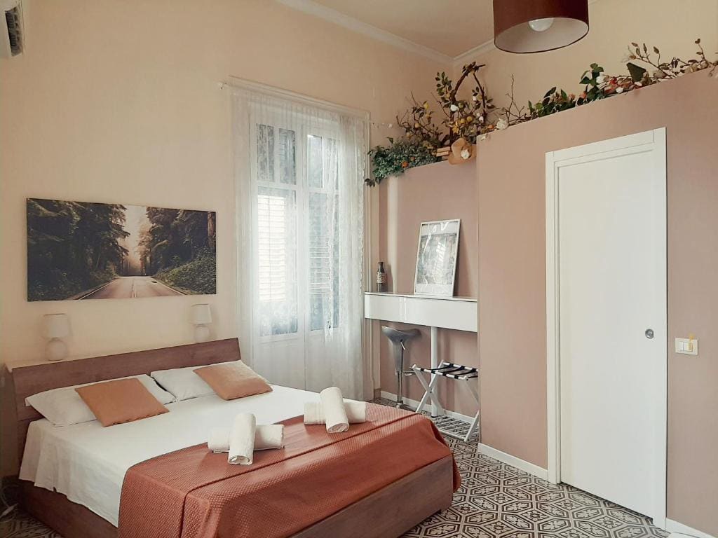 *1*7*4* Via Roma - View 2