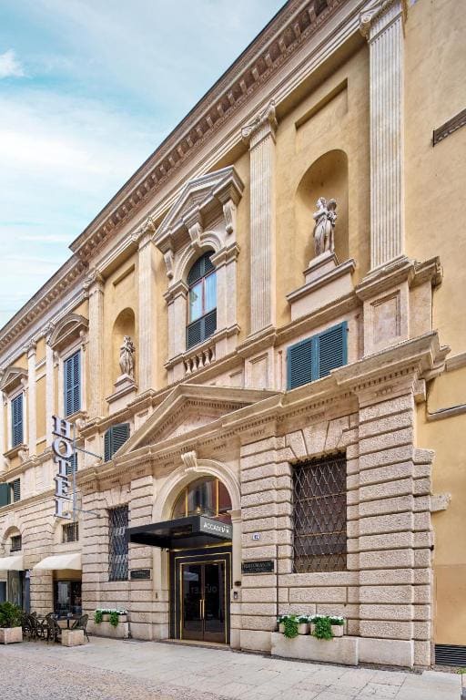 Hotel Accademia - Main view