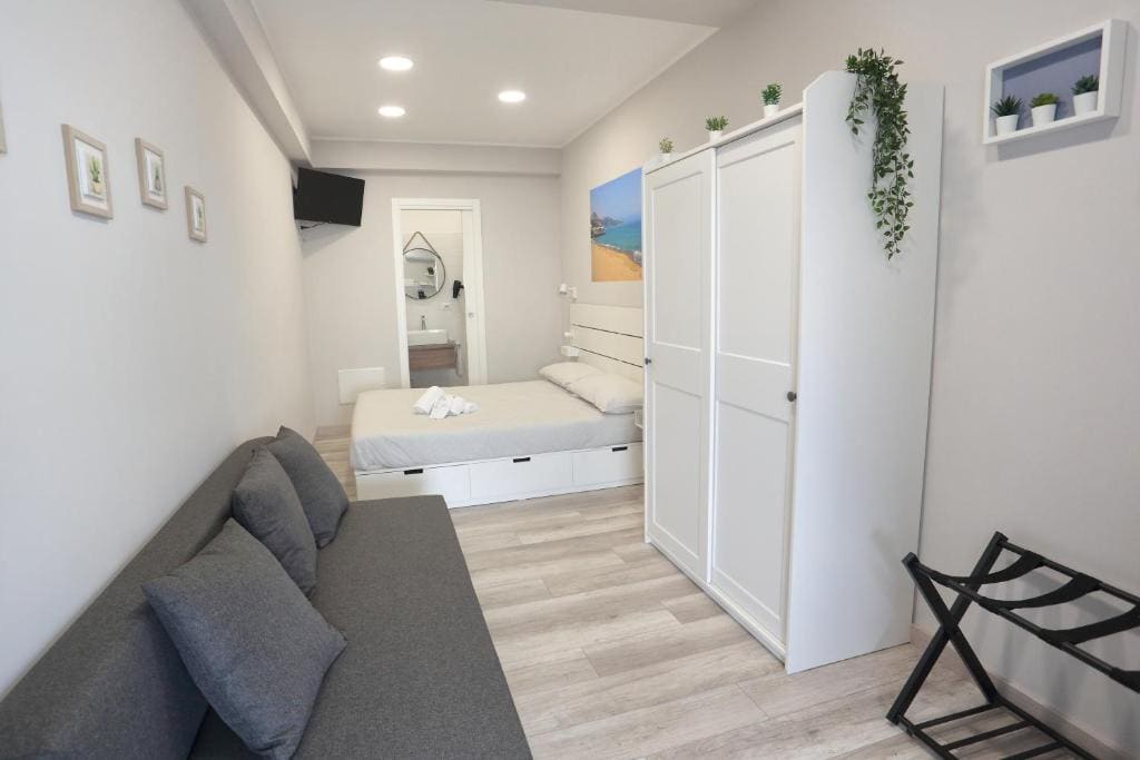 AG Luxury Rooms - View 5