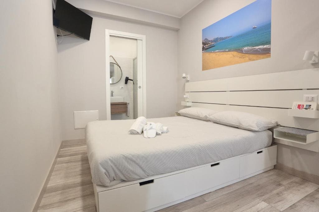 AG Luxury Rooms - View 6