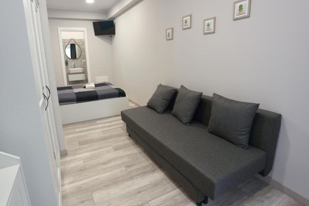 AG Luxury Rooms - View 4