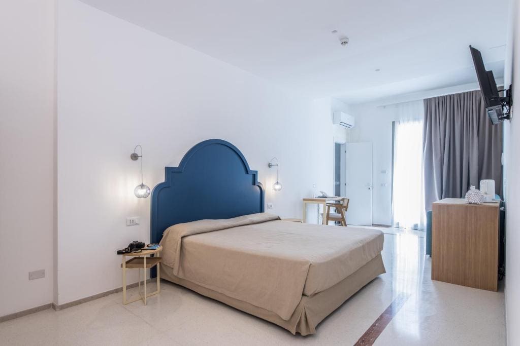 Hotel Albània - View 6