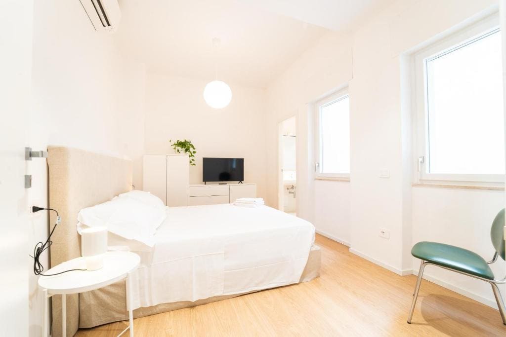 Alberto's Suites Piazza Roma - View 4