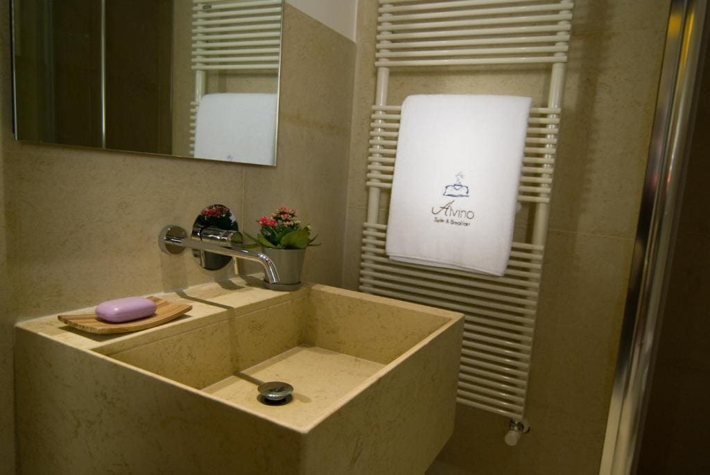 Alvino Suite And Breakfast - View 5