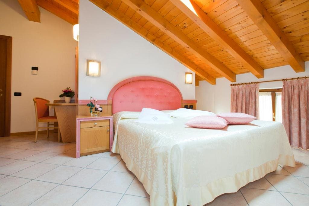 Hotel Ambra - View 2