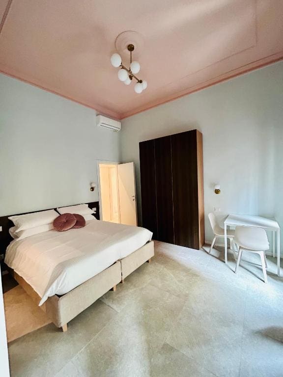 Aura Roma - View 5