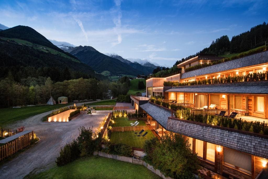 Aurina Lodges - Main view