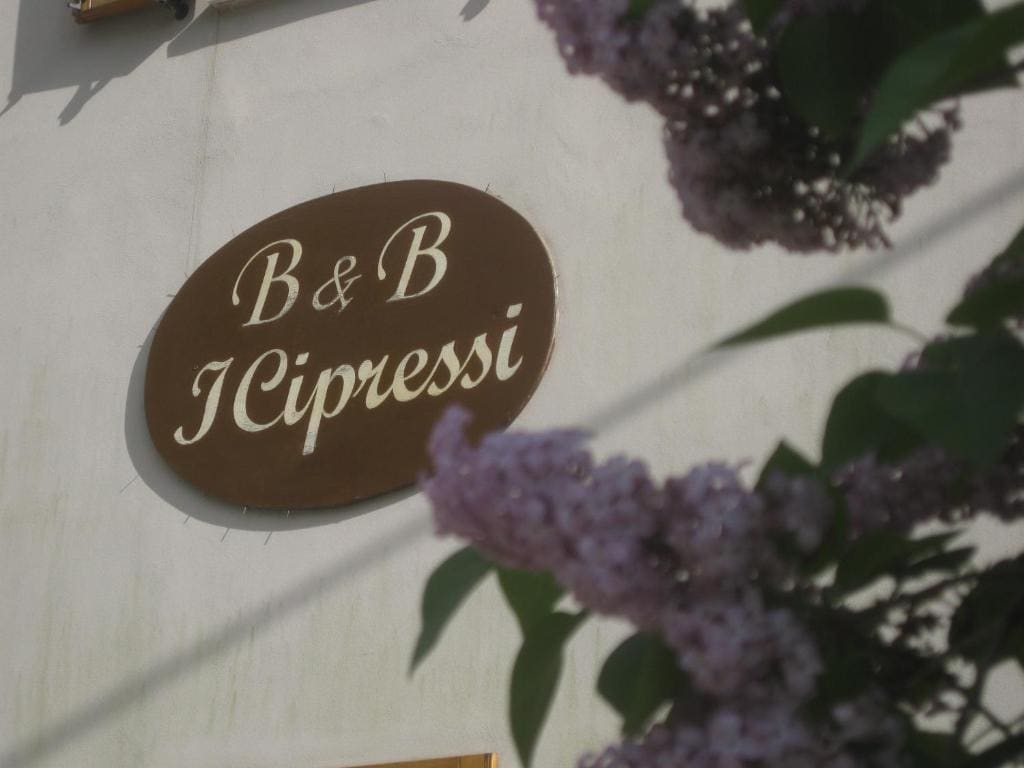 Country House-B&B-Appartamenti Ai Cipressi - Main view