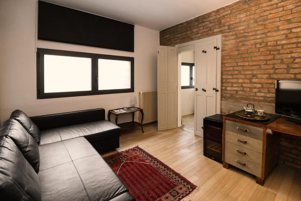 B&B Design - View 6