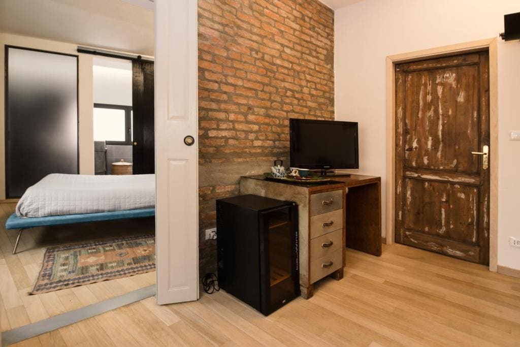 B&B Design - View 7