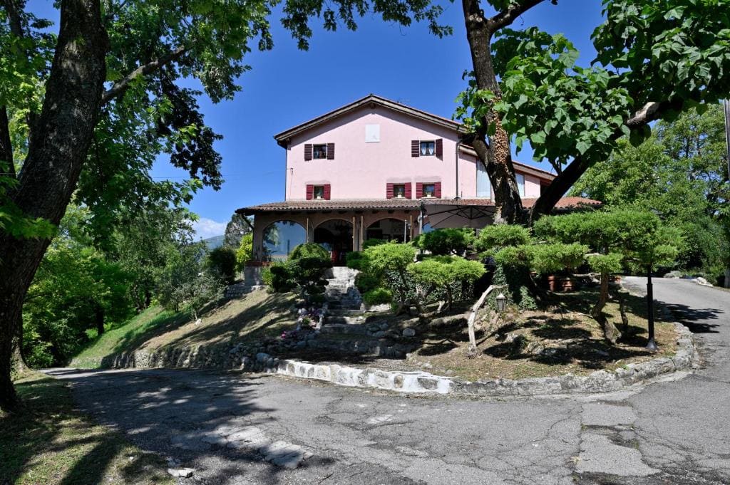 B&B Four Winds - Main view