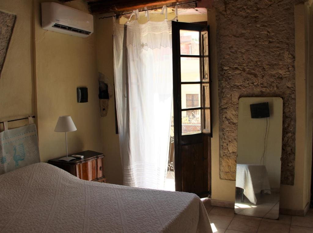 Sant Efisio Host - View 7