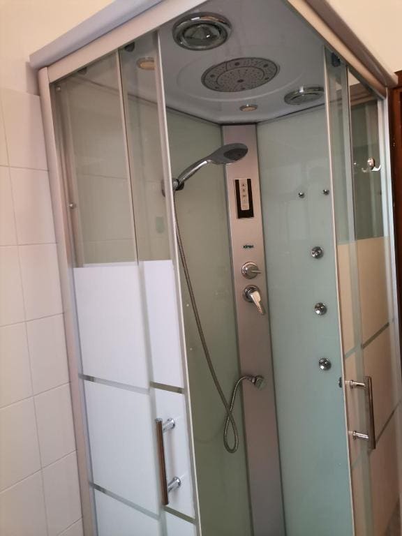 B&B Porto Vecchio ROOMS - Stazione Centrale Trieste - View 4
