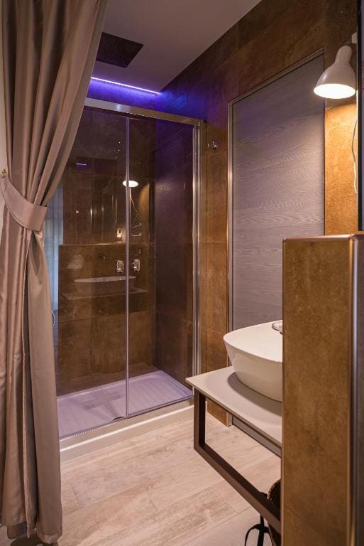 Beautiful Assisi Suite - View 6