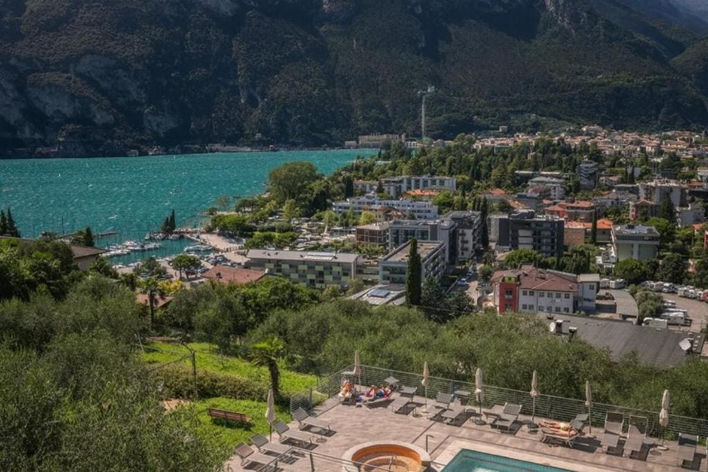 Hotel Benacus Panoramic - View 2