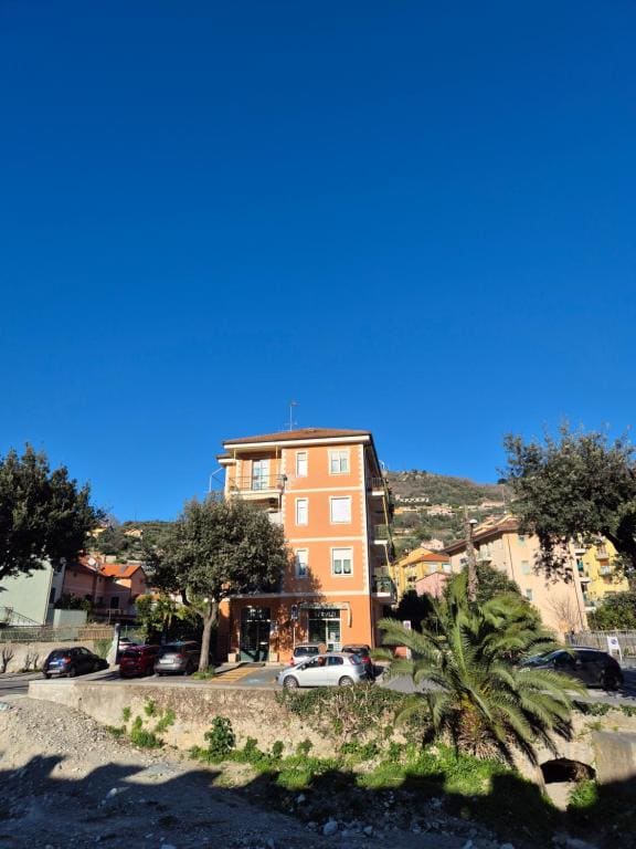 Borgo and Bike - Main view