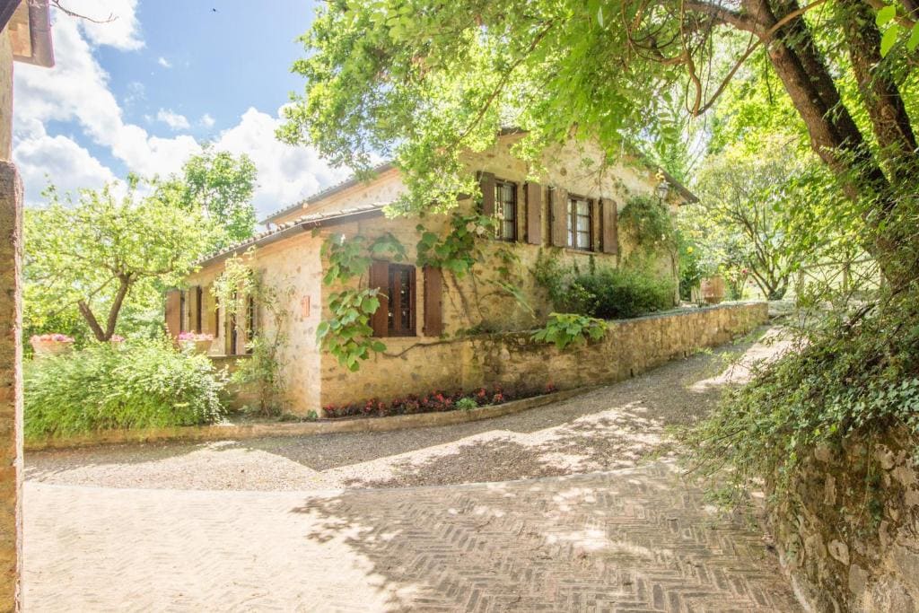 Borgo Il Poeta - Vista principale