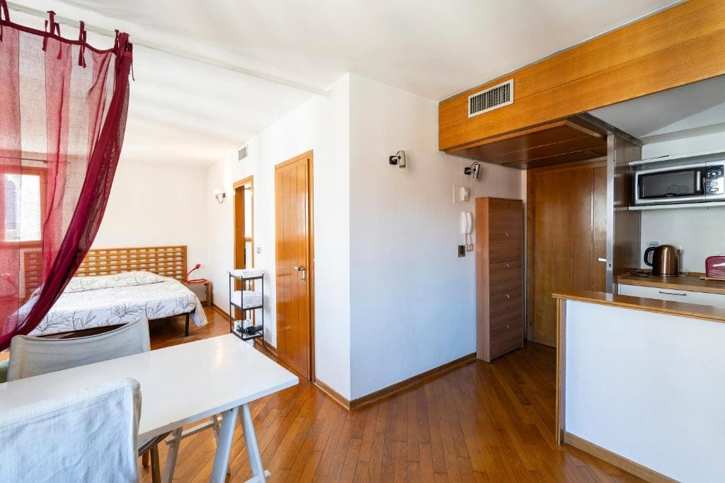 Anzolo Palace - Rooms & Apartments - View 3