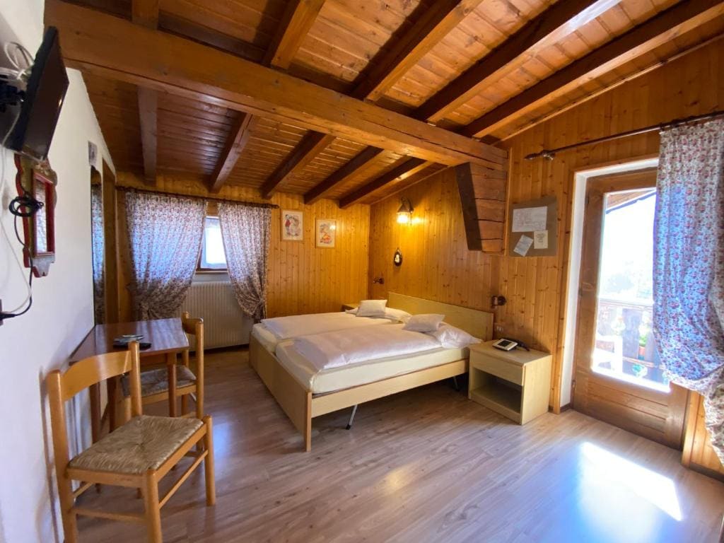 Hotel Camoscio - View 2