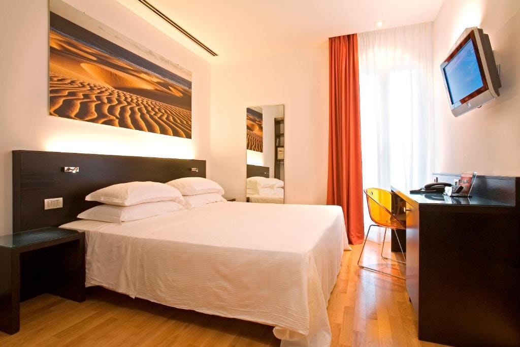 Card International Hotel - View 2