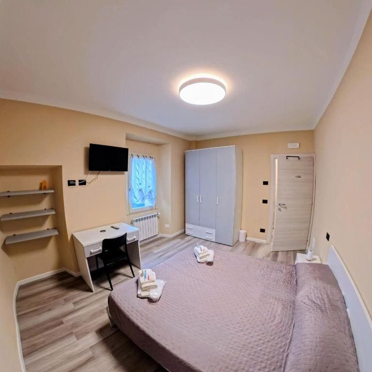Casa Alone - Main view