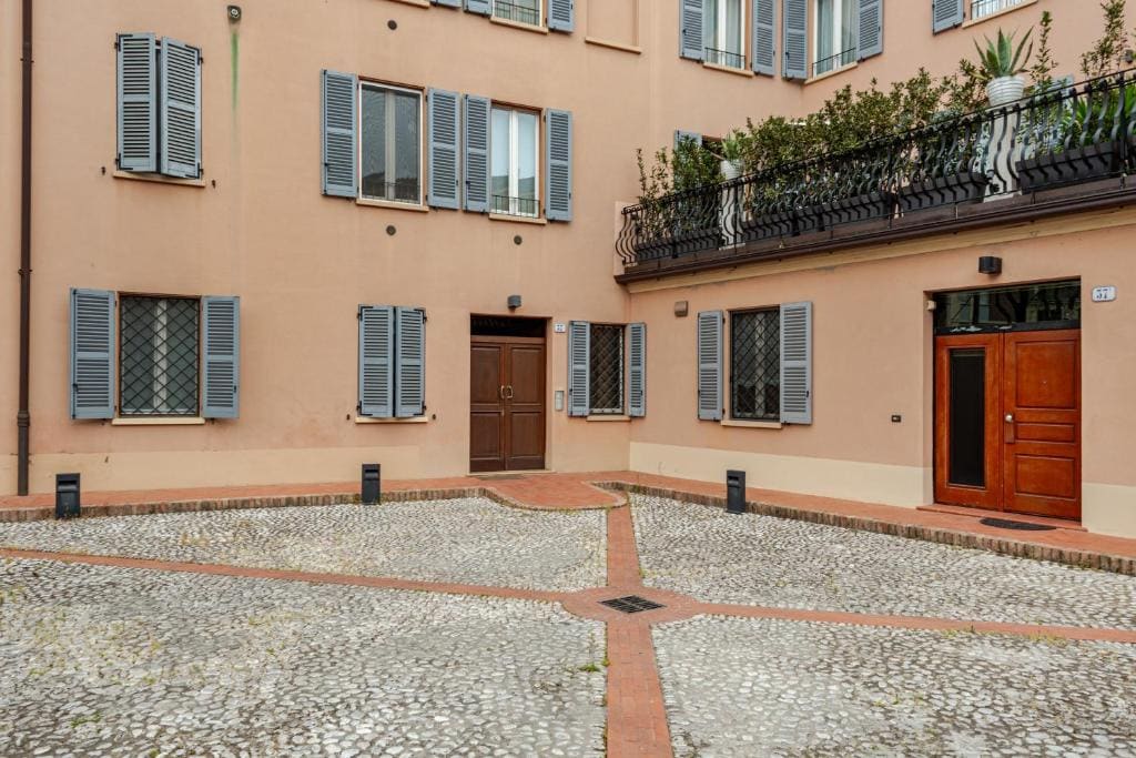 Casa Enzo - Old Town & Station - AC, Free Parking - Vista 3