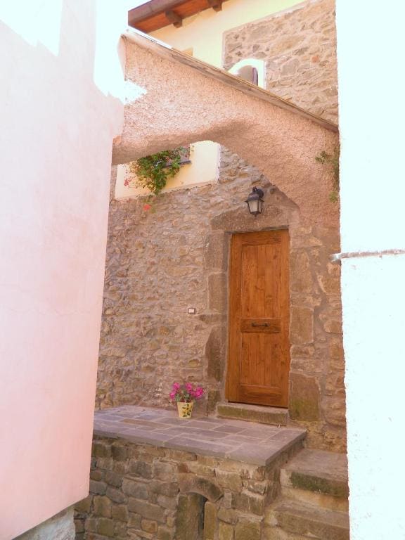 Country House - View 4