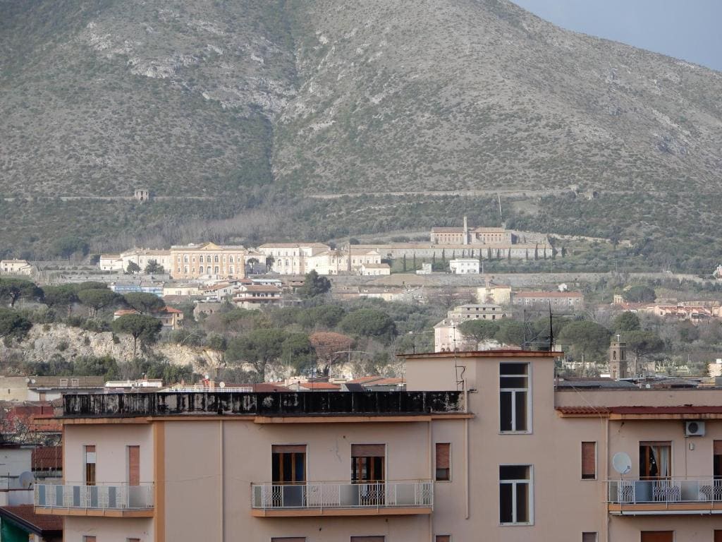 Caserta Royale Apartment - Main view