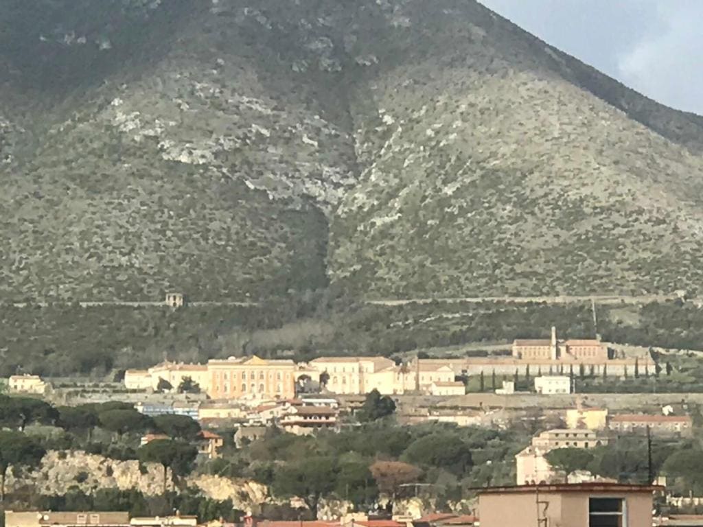 Caserta Royale Apartment - View 4