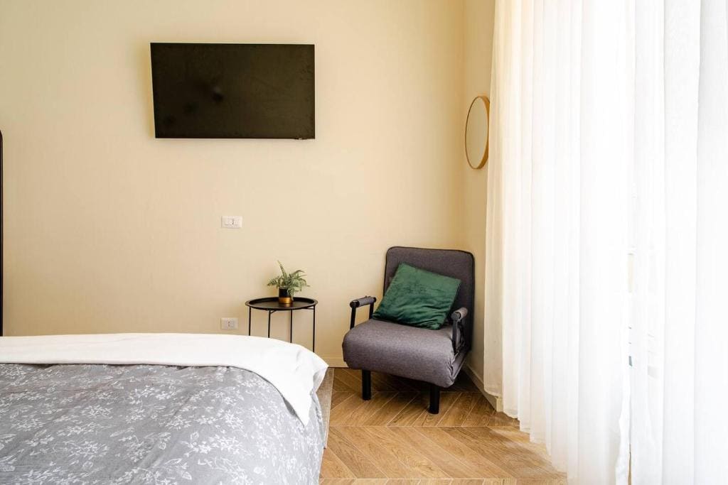 Center Rooms - Main view