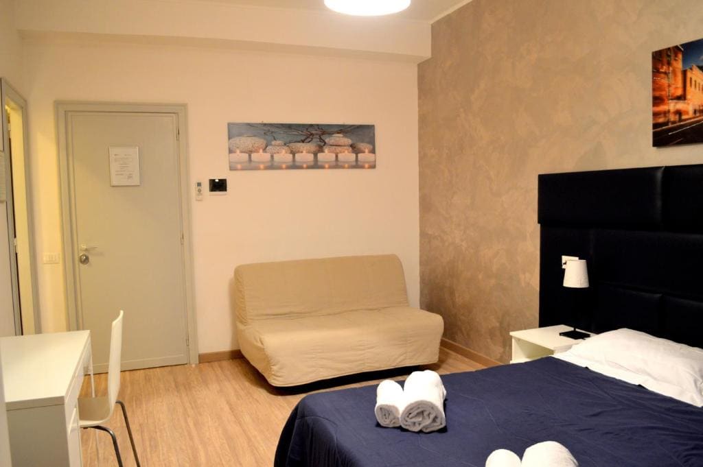 Check-Inn Rooms - View 5
