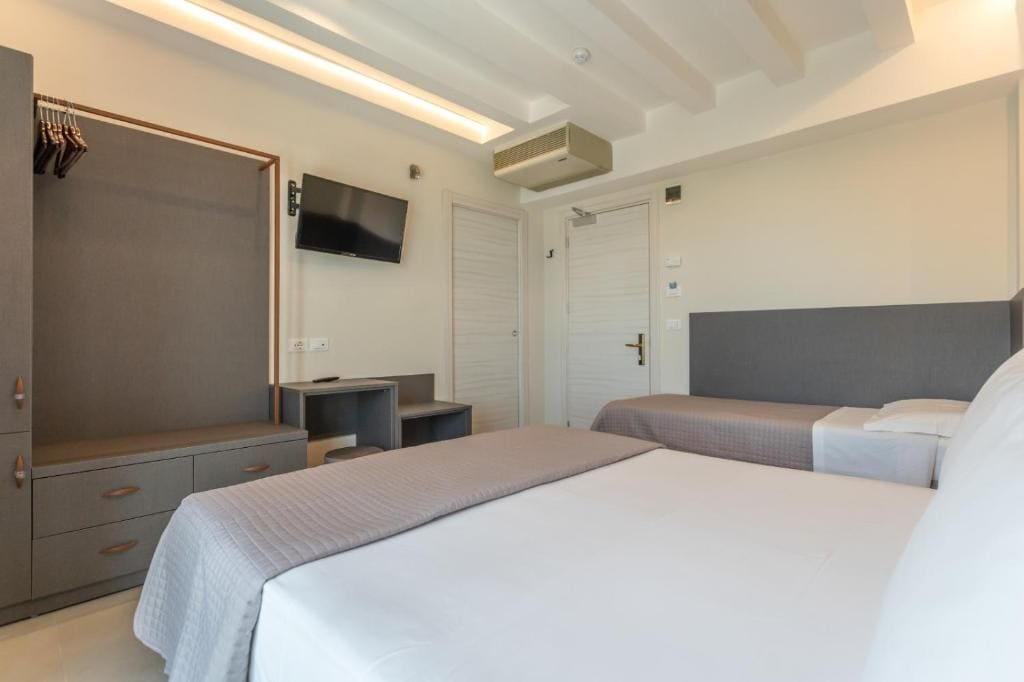Hotel City - View 2