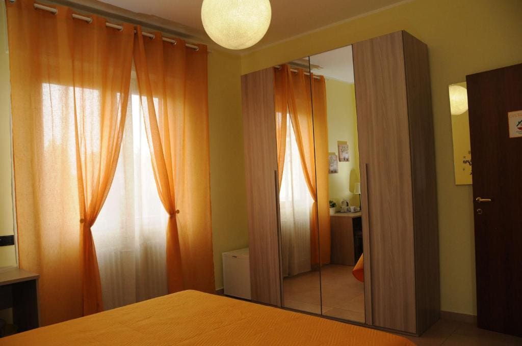 Color House Malpensa B&B - View 7