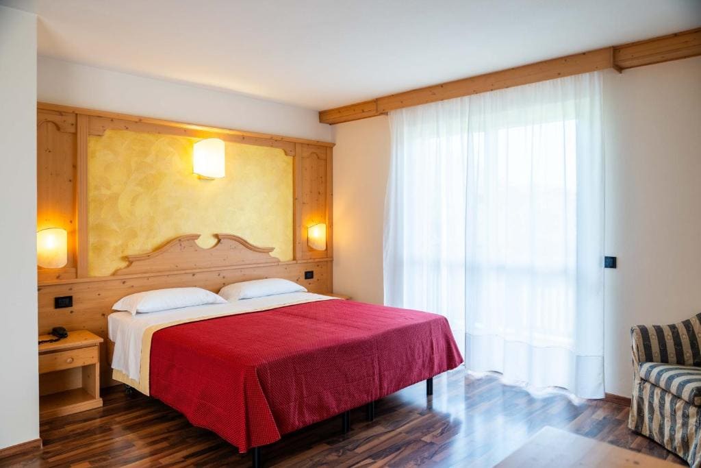 Hotel Continental - View 7