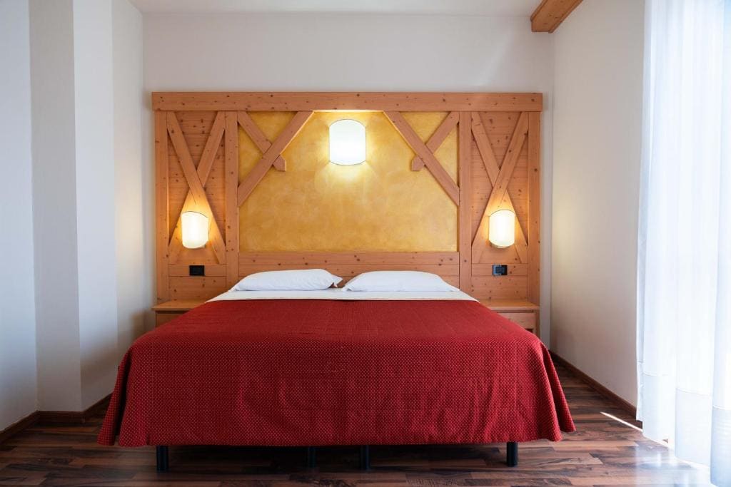 Hotel Continental - View 6