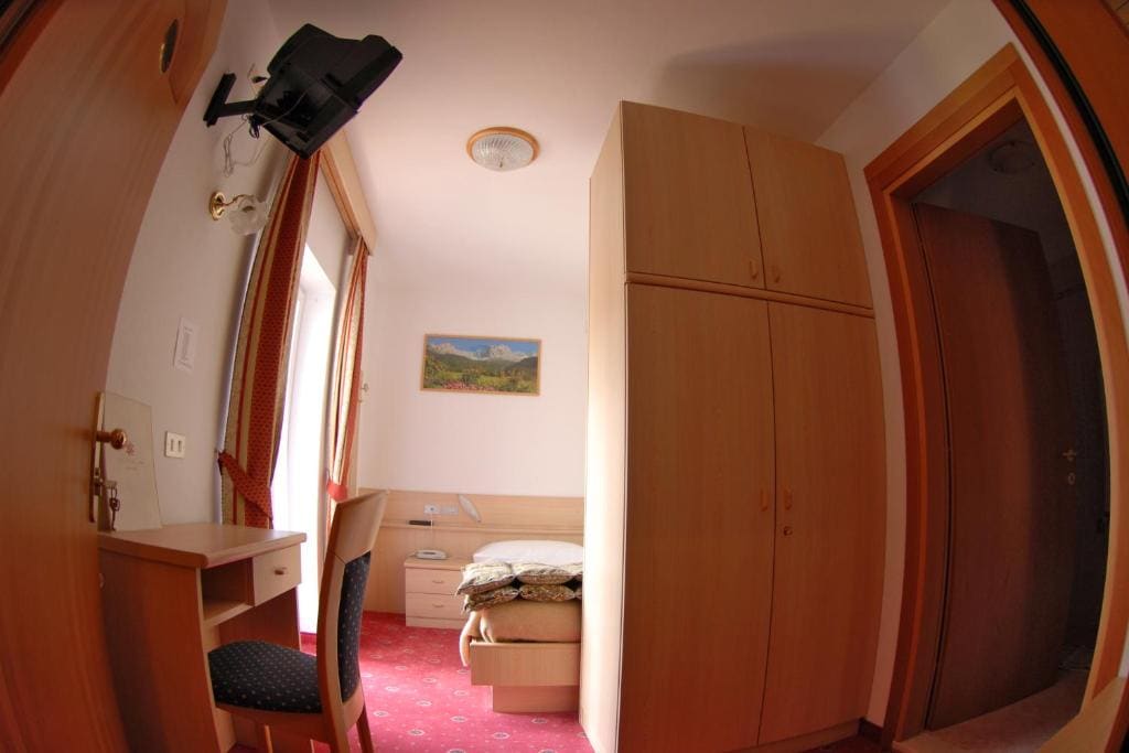 Hotel Cristallo - View 2