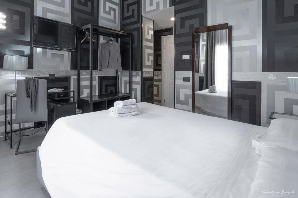 Hotel Deco - View 2