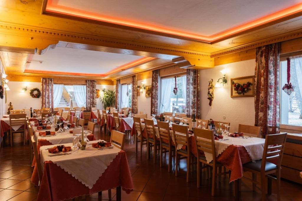 Hotel Edelweiss - View 3