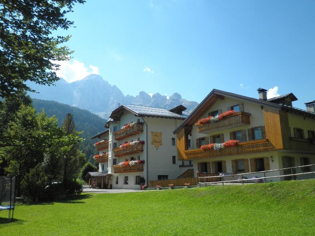 Hotel Edelweiss - Main view