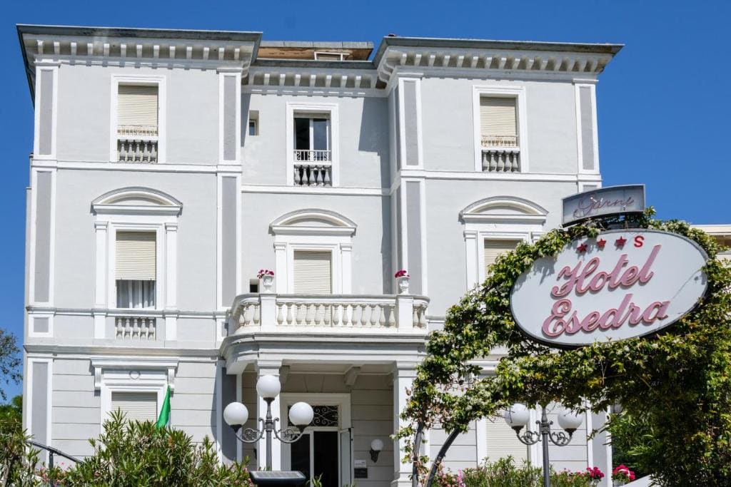 Esedra Hotel - Main view