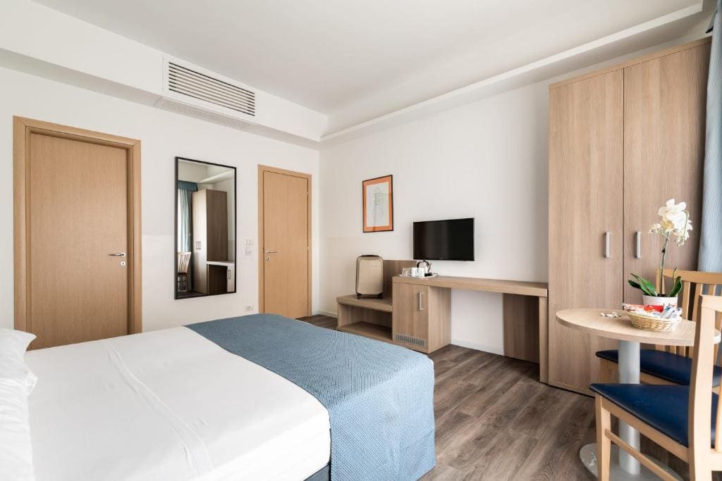 Fleming Suites by Hili - View 3