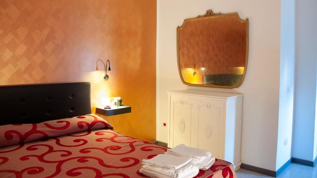 Fly bed and breakfast - View 2