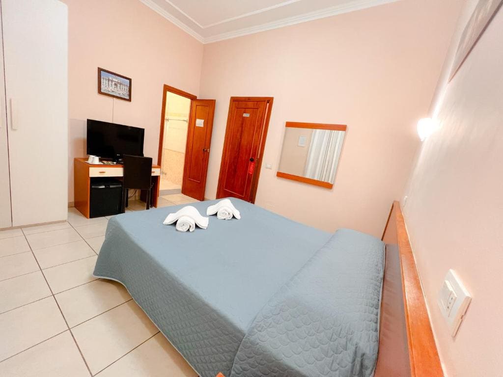Alius and Freerome Hotel - View 3